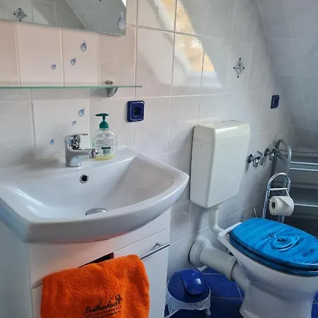 Fewo Gaesteunterkunft Drathschmidt Senftenberg Buitenkant foto